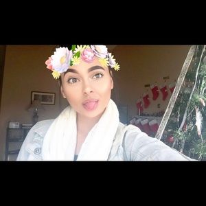 Meet your Posher, Desiree